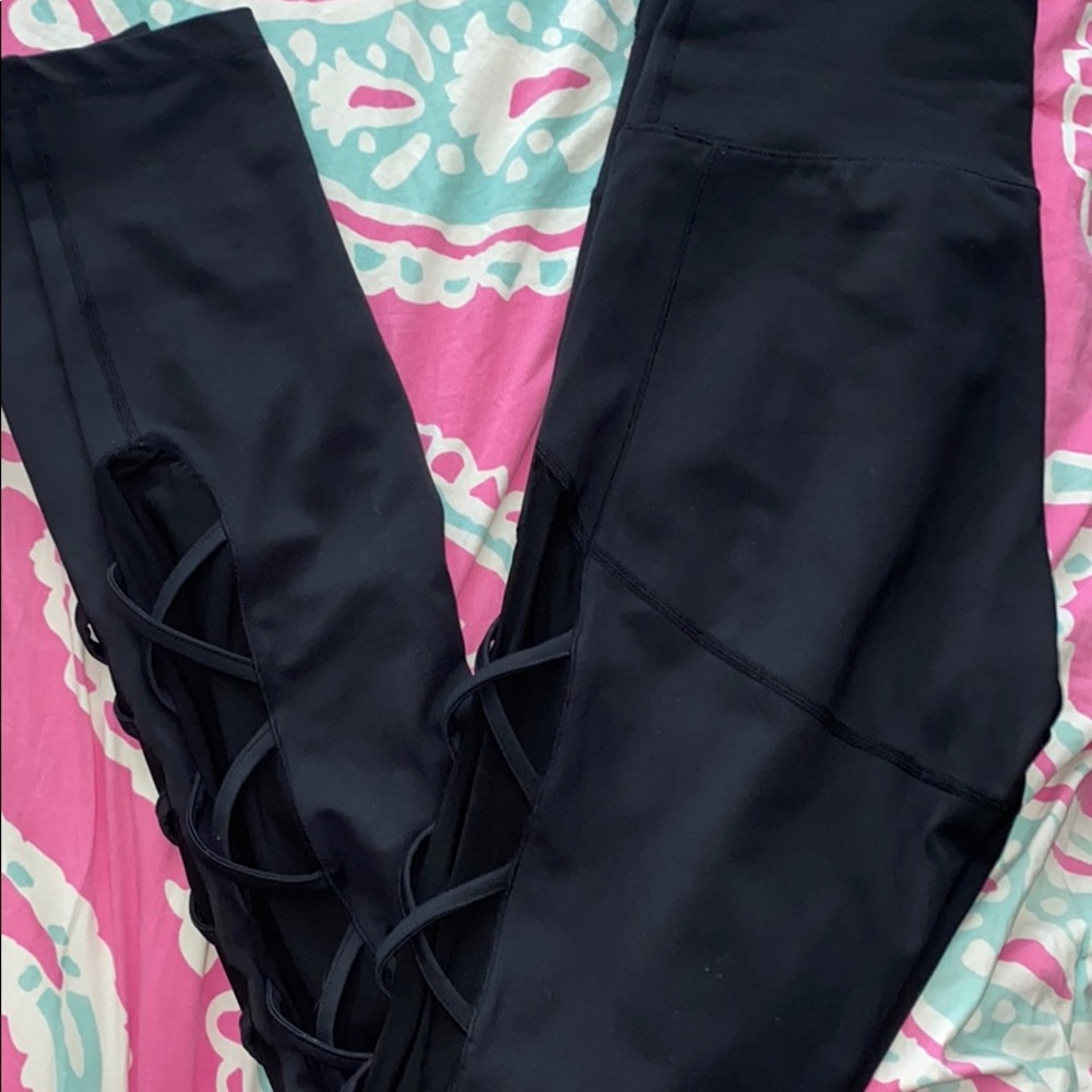 Cross My Heart Leggings- Noir